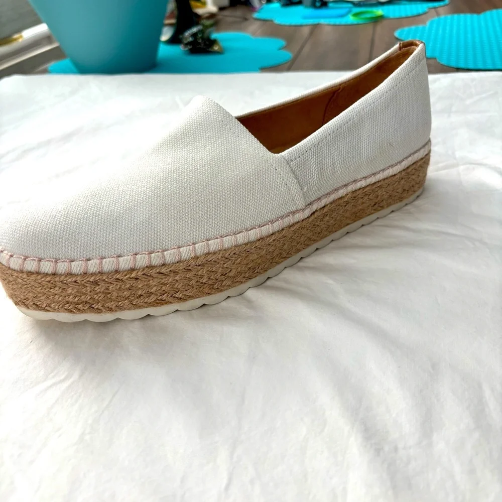 Dr Scholl’s Sun Ray Espadrilles Loafer White Canvas Sporty and Sustainable